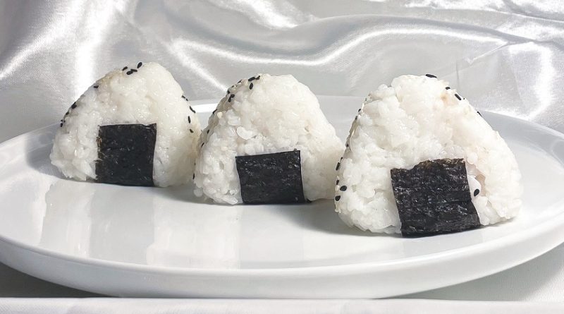 Onigiri With Tuna