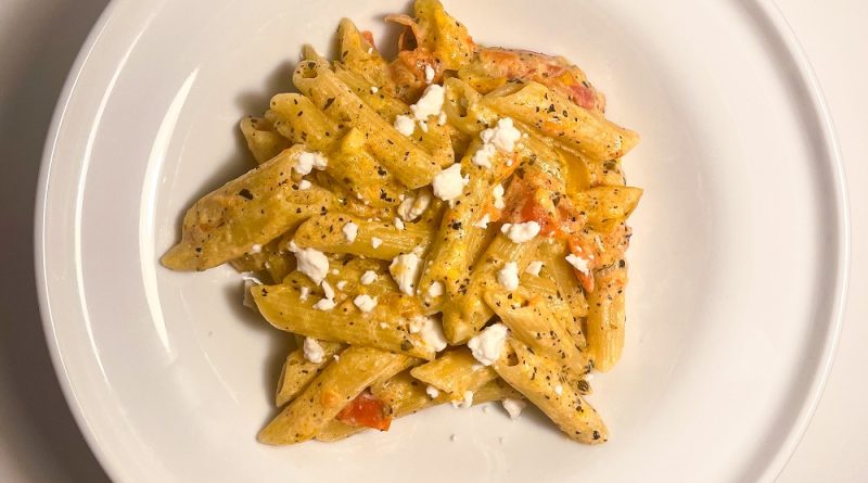 Creamy Tomato and Goat Cheese Pasta