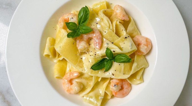 Creamy Shrimp and Blue Cheese Pasta