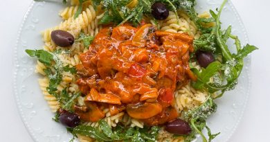Creamy Champignon Pasta with Rucola