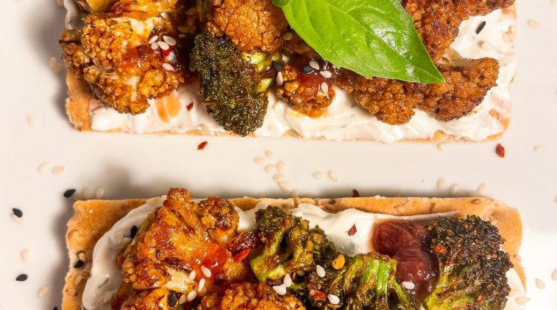 Veggie Crisp Bread Delight