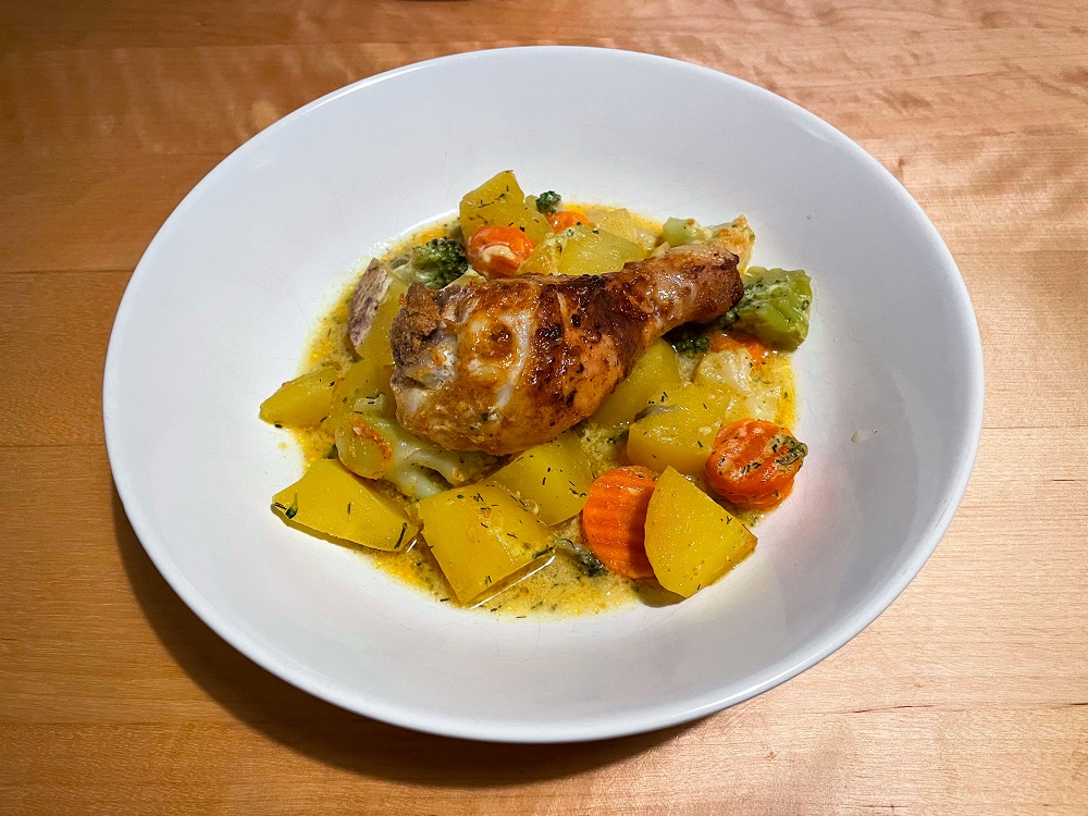 Baked Chicken with Turmeric Potatoes and Vegetables
