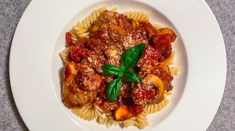 Spicy Mushroom and Tomato Pasta