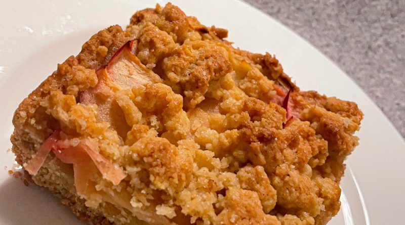 Apple Crumble Pie