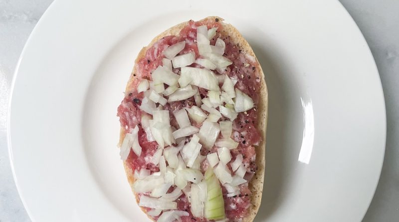 Mettbrötchen