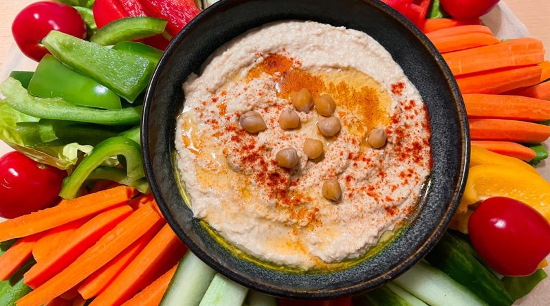 Mediterranean Hummus Platter