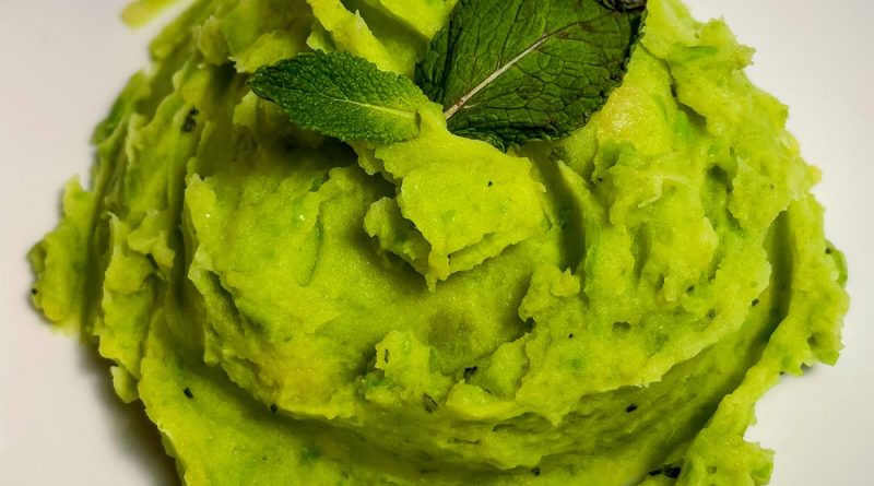 Mint-Infused Potato & Pea Mash