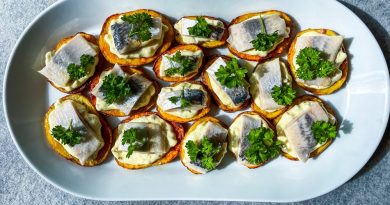 Crispy Potato Herring Bites with Tangy Curry Sauce