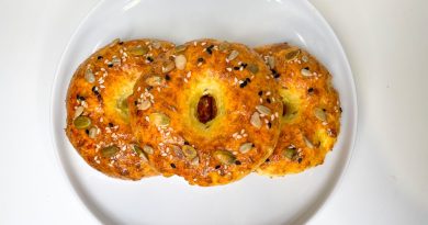 Cheesy Quark Bagels