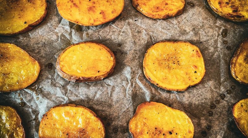 Crispy Paprika Potato Slices