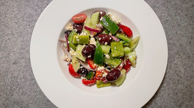 Fresh Mediterranean Salad