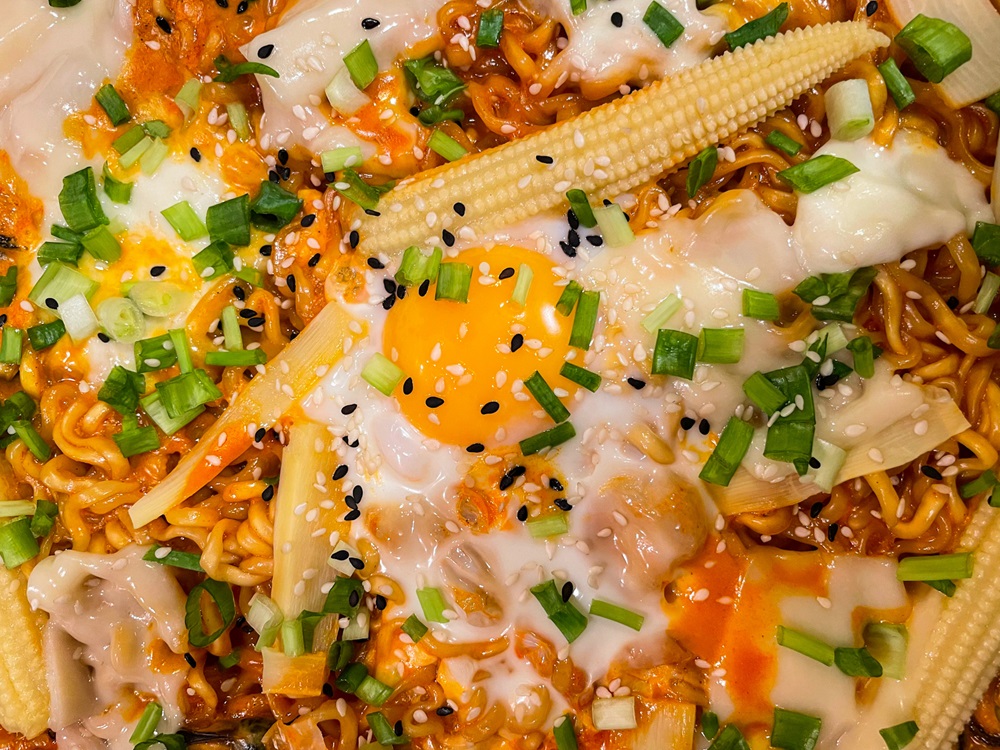 Buldak Ramen with Mussels and Cream