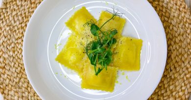 Ravioli with Curd in Butter Lemon Sauce