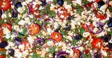 Feta & Spinach Pizza