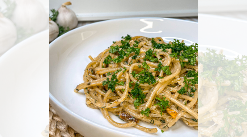 Caramelized Onion & Sun-Dried Tomato Pasta
