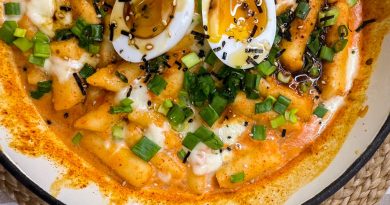 Creamy Tteokbokki with Cheese