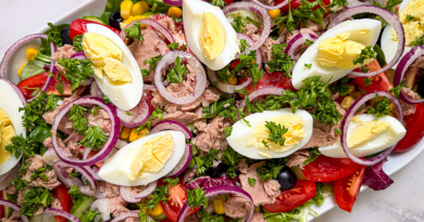 Fresh Tuna Salad Platter