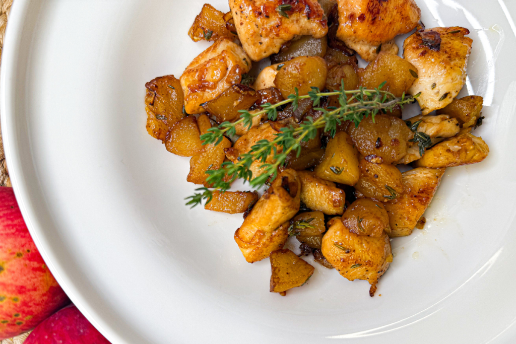 Chicken Breast with Apples, Onion & Thyme