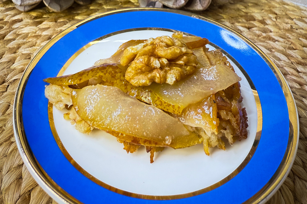 Upside-Down Oat & Pear Skillet Cake